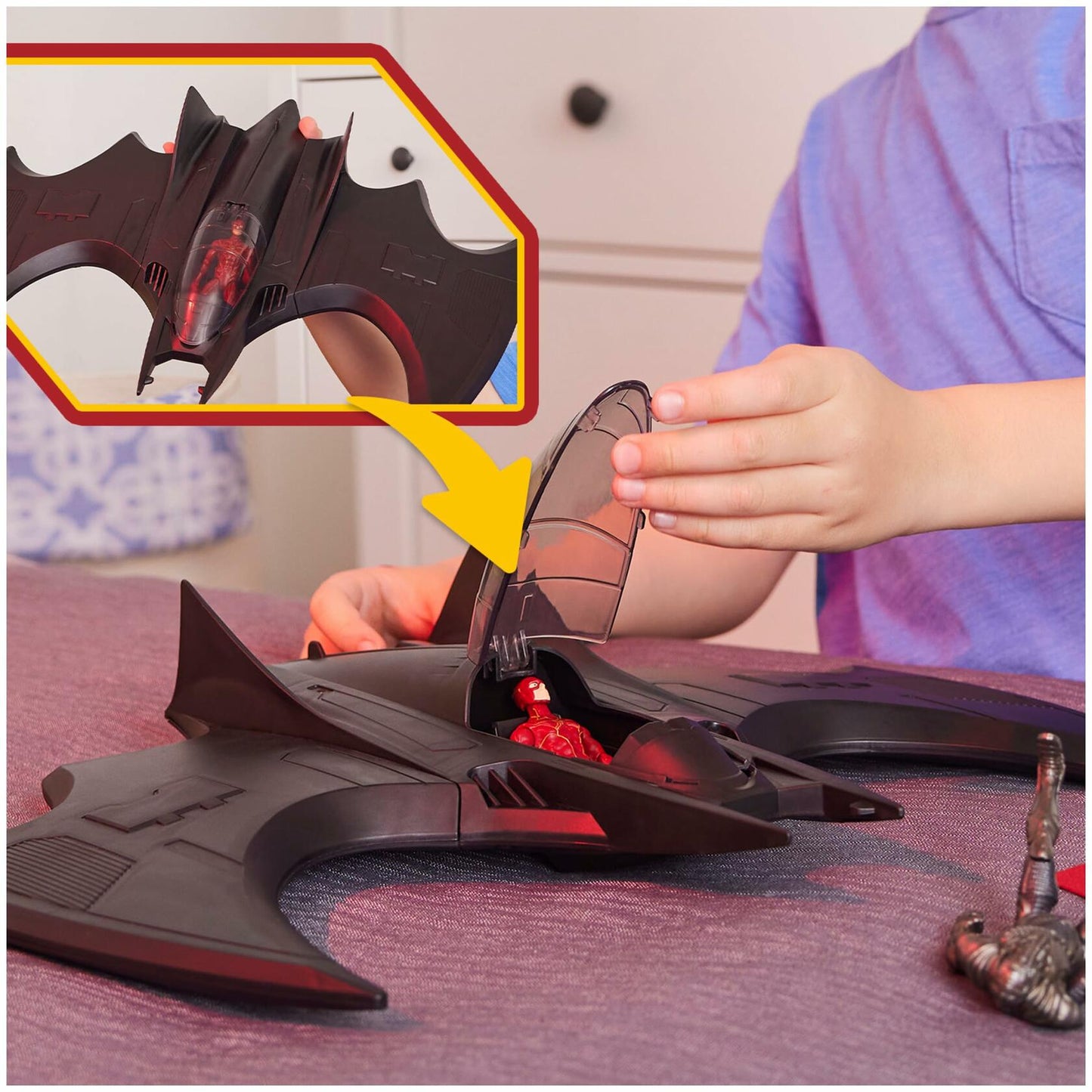 DC Comics, The Flash Batwing Battle Set (Amazon Exclusive)| Supergirl, NAM-Ek, Flash Action Figures, 4-inch | Kids Toys for Boys and Girls Ages 4+